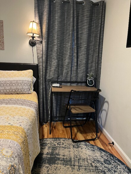 Building Photo - 12102 Carriage Ct SE