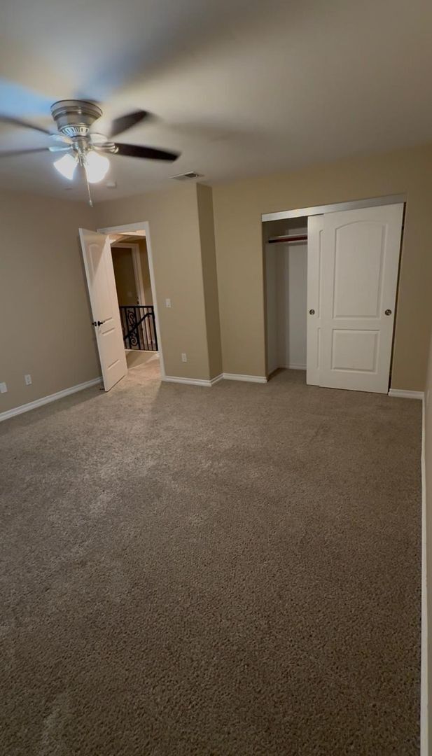 Building Photo - Charming Home Just Minutes from the Beach!