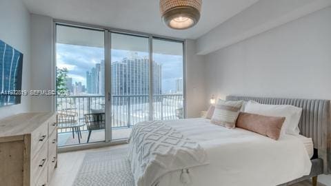 Building Photo - 1750 N Bayshore Dr