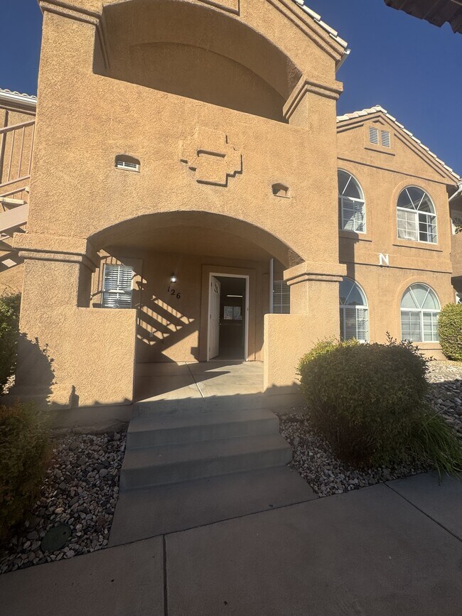 Building Photo - 1122 E 300 S