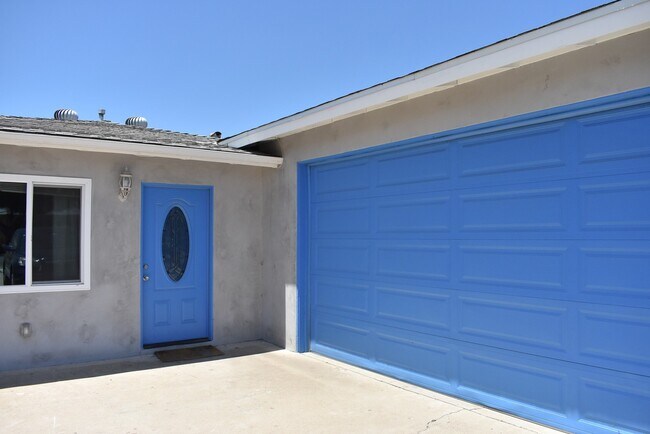 Primary Photo - 3 Bed Home | Large Backyard