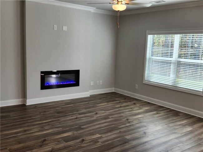 Building Photo - 3370 Westgate Park Dr