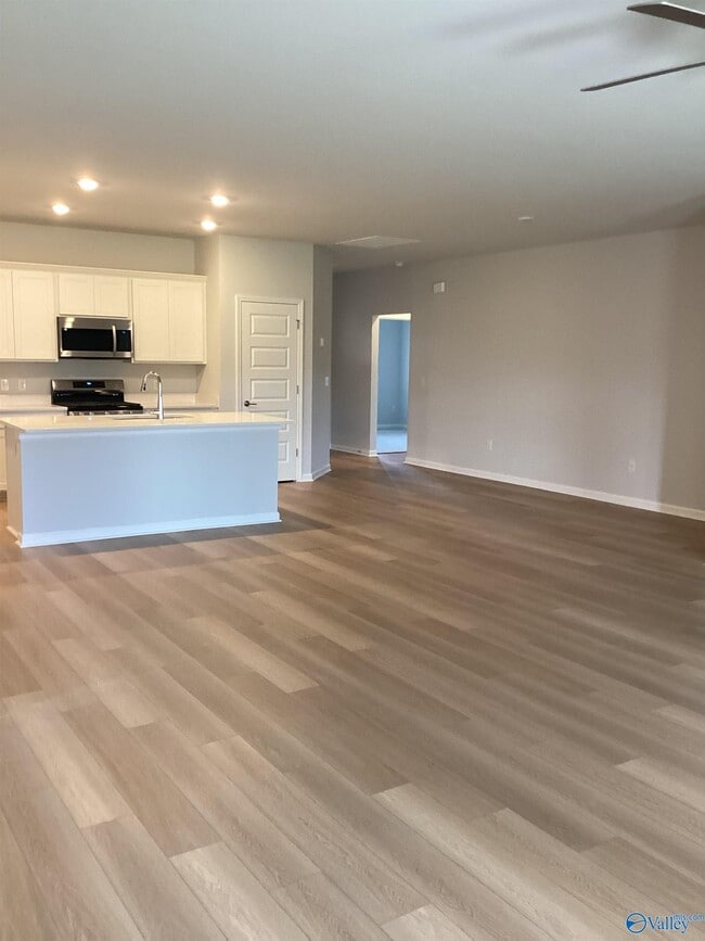 Building Photo - 229 Paca Ln
