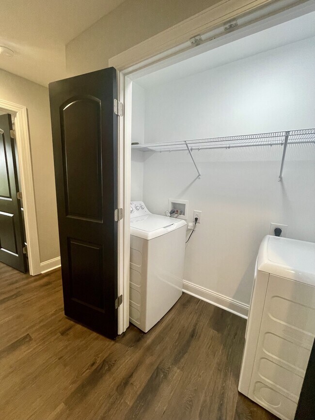 Building Photo - 1 Emanuel Ct