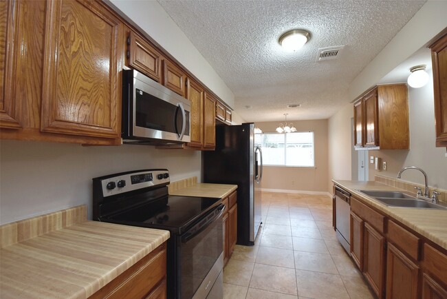 Building Photo - 17906 Glenpatti Dr