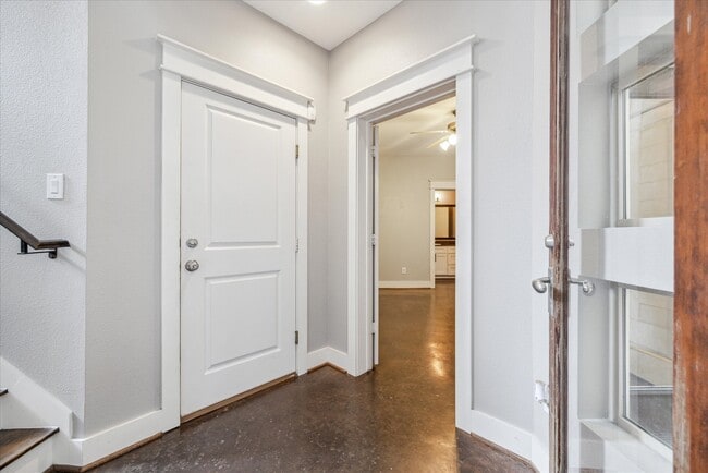 Building Photo - 2119 Cohn St