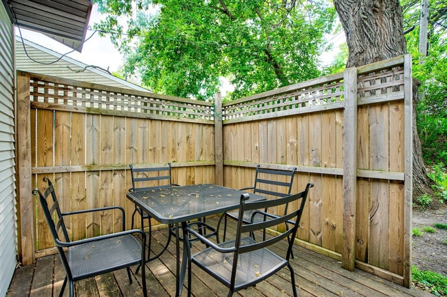 Building Photo - 23 Craig Ave