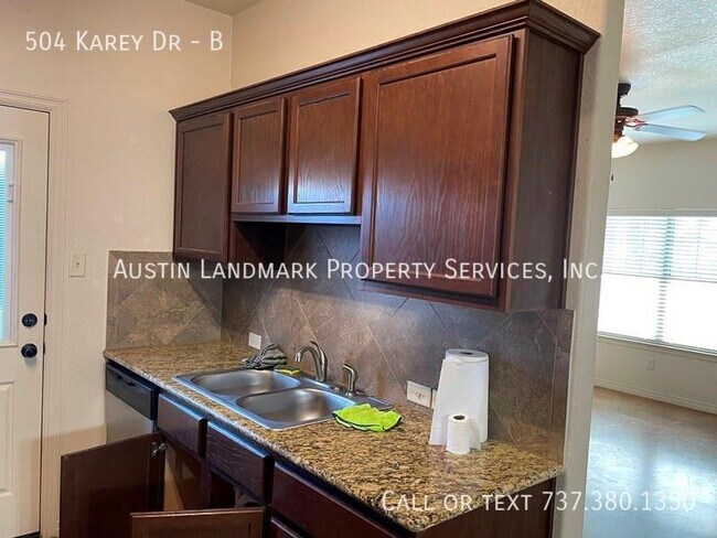 Building Photo - 504 Karey Dr