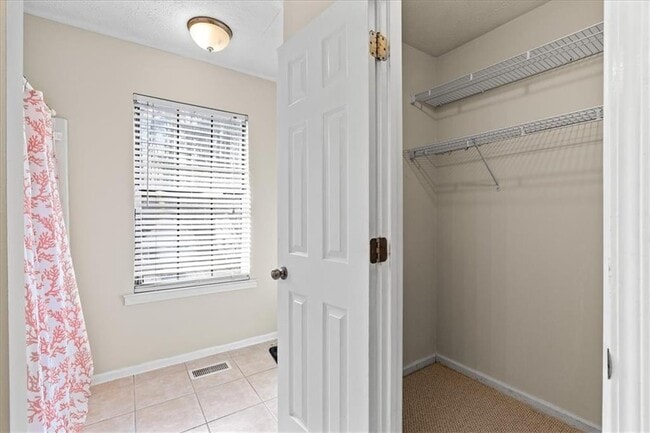 Building Photo - 1052 Travelers Trail