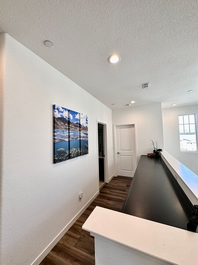 Building Photo - North Natomas Home