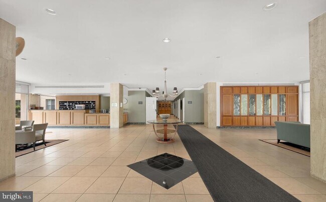 Building Photo - 10401 Grosvenor Pl