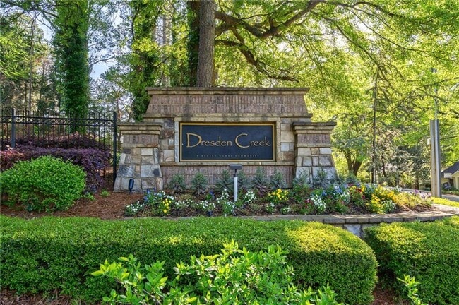 Building Photo - 2767 Durham Dr NE