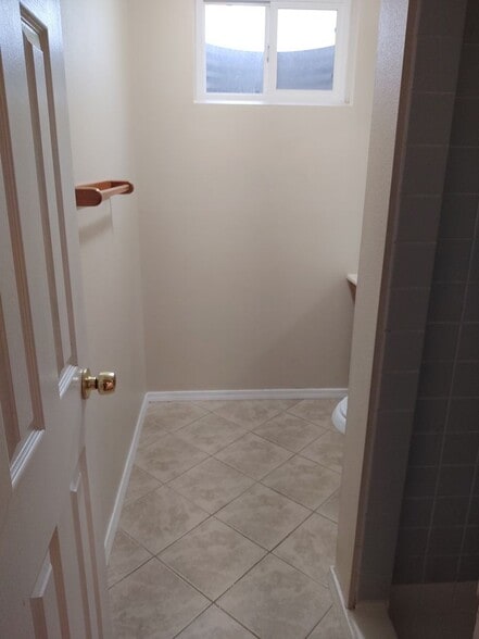 Building Photo - 11268 Fowler Dr