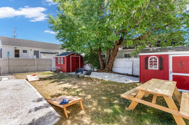 Building Photo - 71 Church St