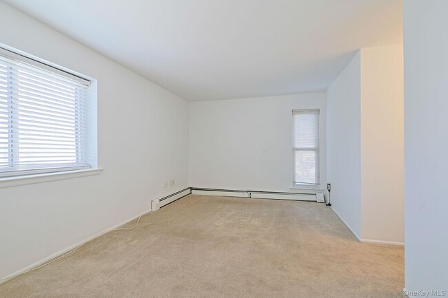 Building Photo - 25 Pierces Rd