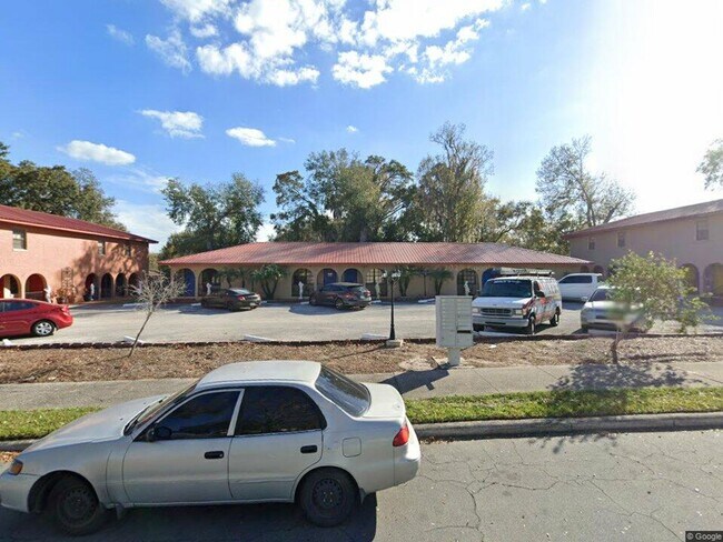 Building Photo - 729 Rebecca St