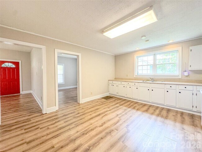Building Photo - 818 Grier St
