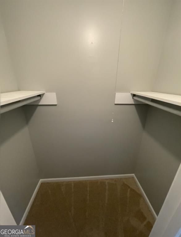 Building Photo - 19 Oak Hill Dr