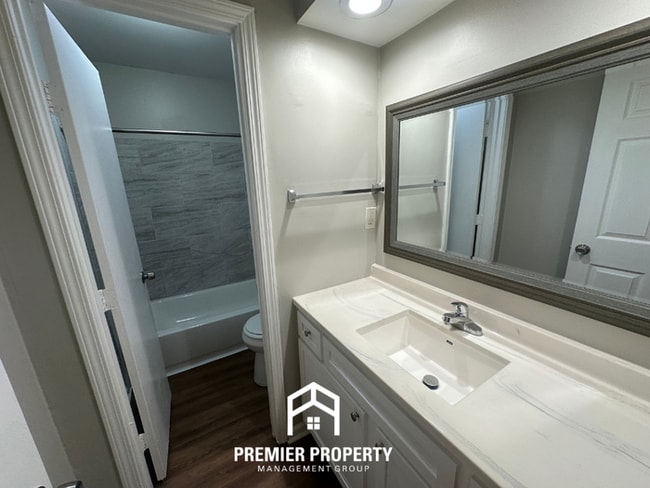 Building Photo - 4579 Blue Willow Rd