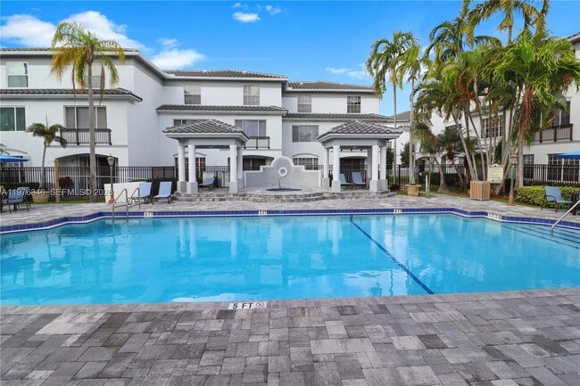 Building Photo - 765 SW 148th Ave