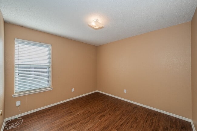 Building Photo - Spacious single story in Parks of Deer Creek