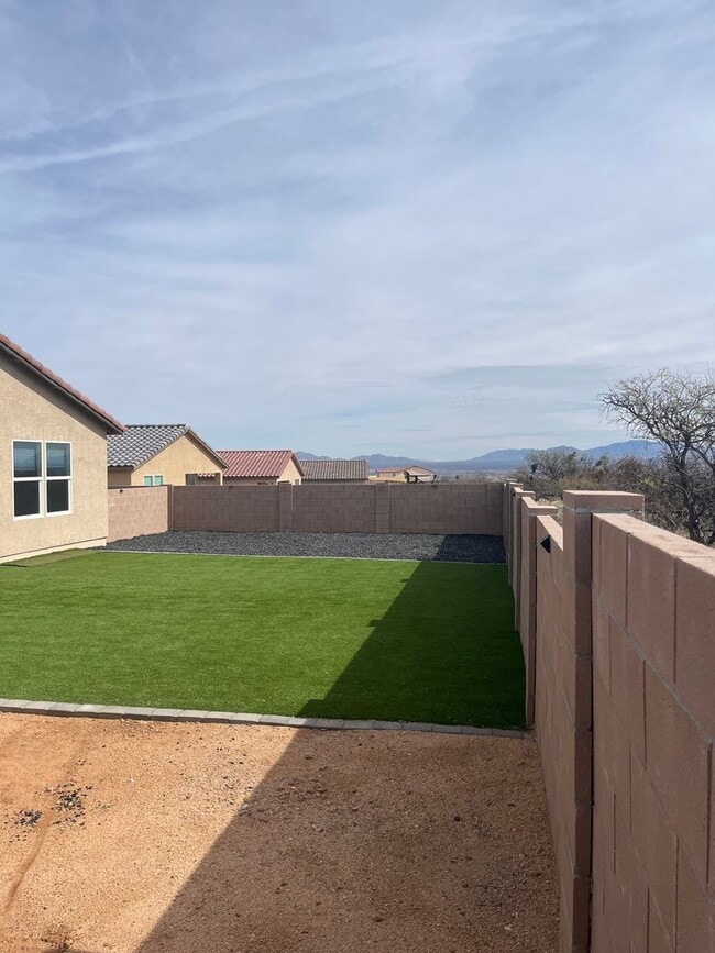 Building Photo - Beautiful 4 Bedroom 3 Bathroom home in the highly desired neighborhood at Canyons at Whetstone in...