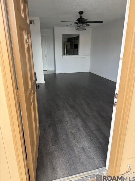 Building Photo - 3320 N Arnoult Rd