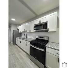 Building Photo - 3 Bedroom Complete Rehab