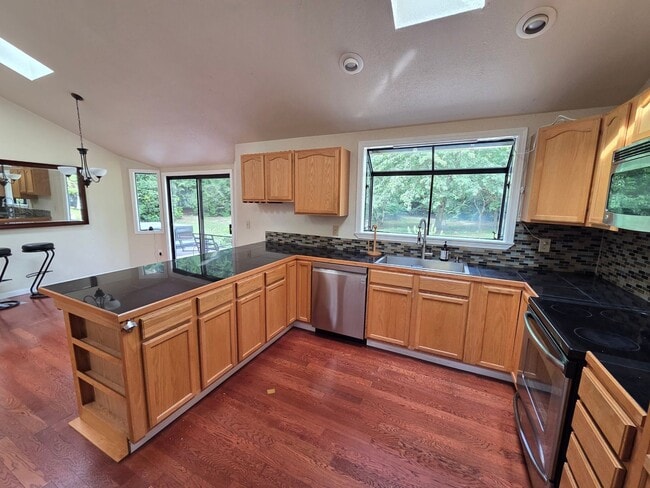 Building Photo - Tucked Away in Gig Harbor - 3 Bedroom + Bonus & Huge Yard. Available Now!