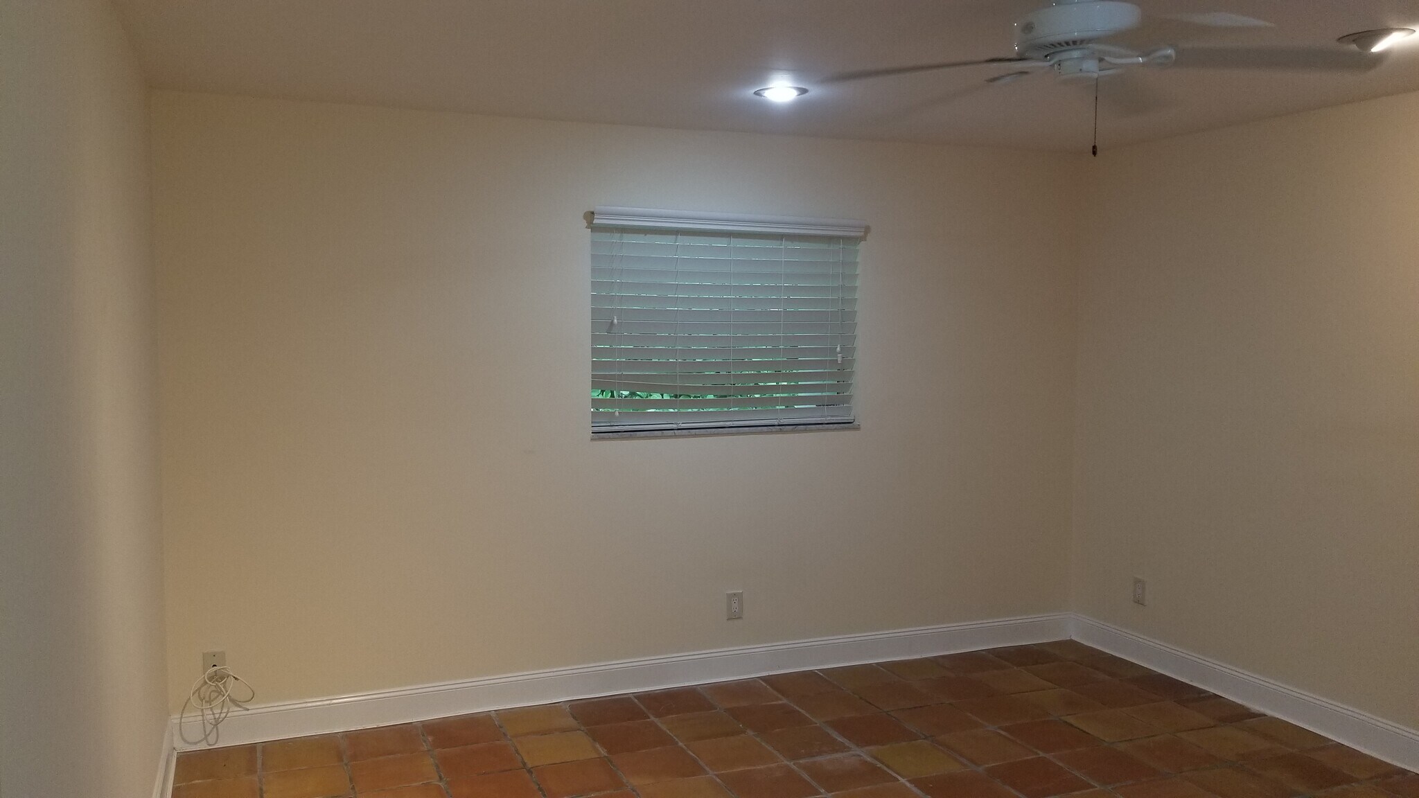 Building Photo - 1475 Curlew Ave