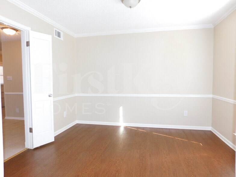Building Photo - 4832 Rolling Meadows Dr