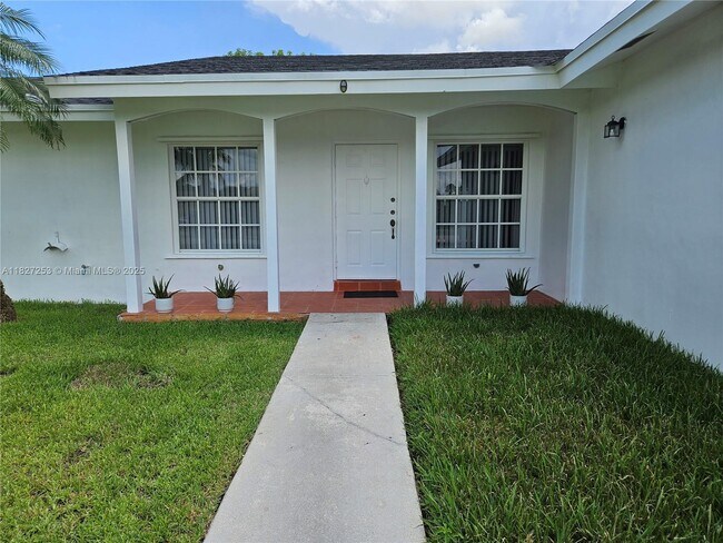 Building Photo - 14075 SW 45th Terrace