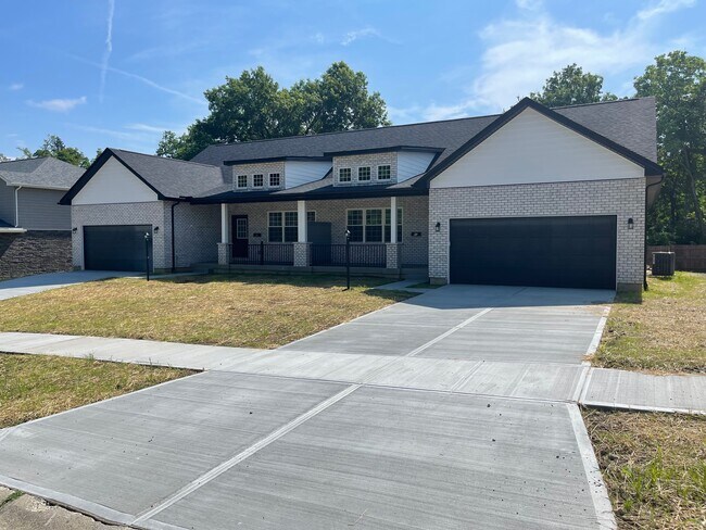 Primary Photo - 94 Timber Hill Dr