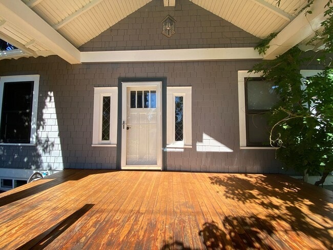 Building Photo - 3 Bedroom Home for Rent - HR Heights