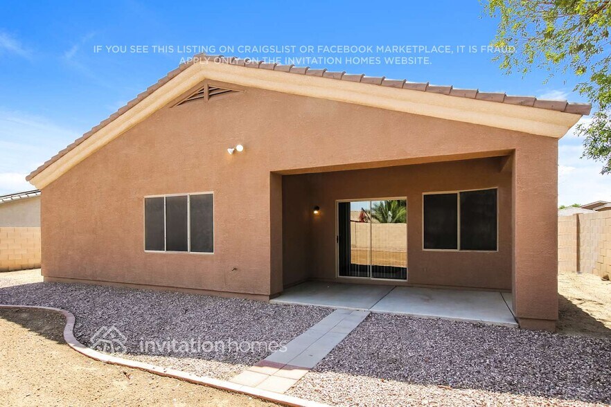 Building Photo - 14913 N 153rd Ave