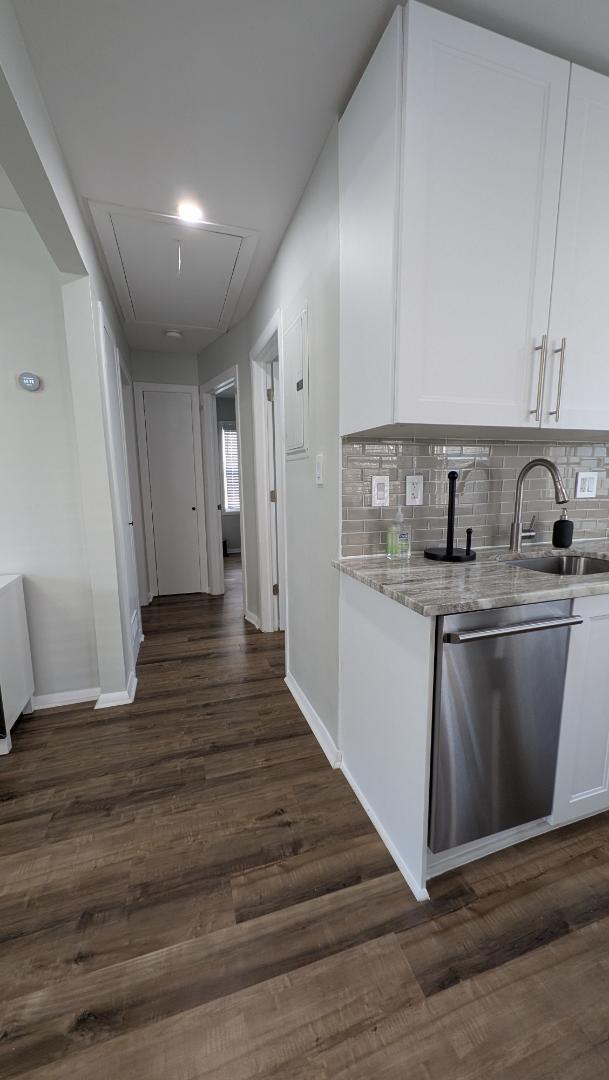 Building Photo - 27383 Brettonwoods St