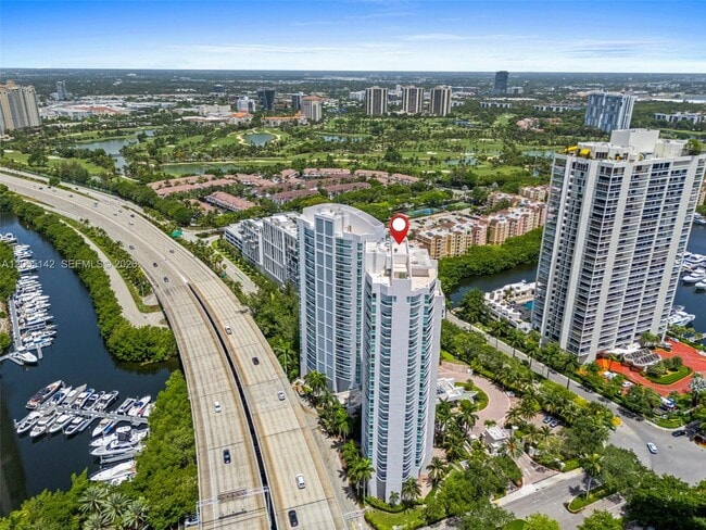 Building Photo - 19400 Turnberry Way