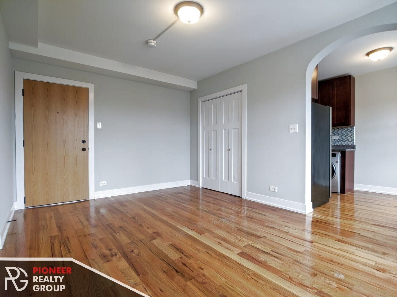 Building Photo - 556 W Arlington Pl