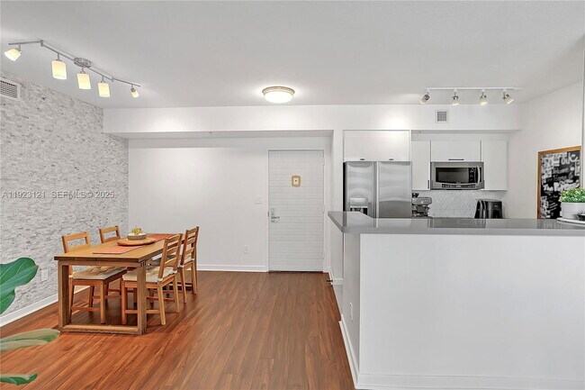 Building Photo - 335 S Biscayne Blvd