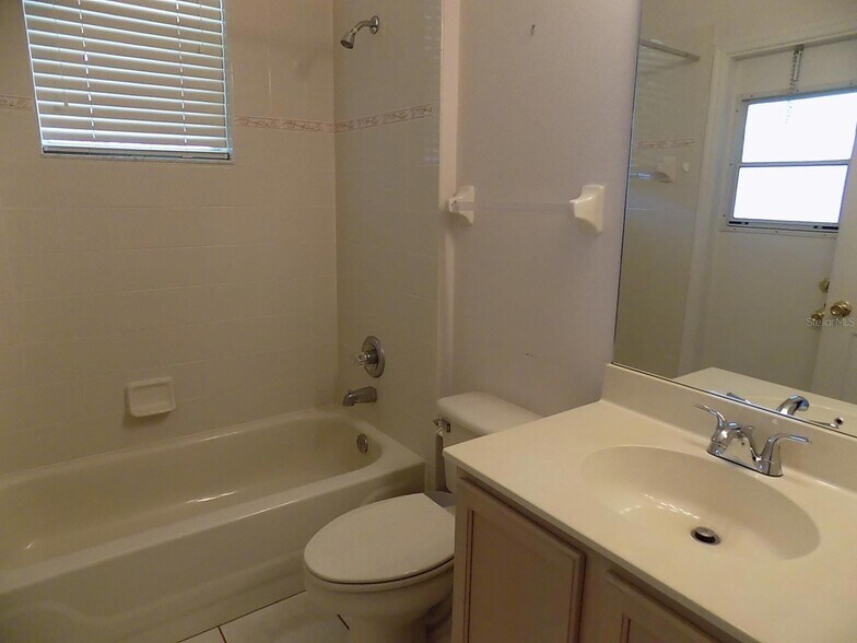 Building Photo - 1214 Shagrock Ct