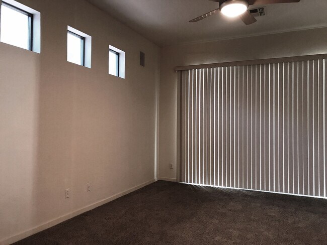 Building Photo - Gated Community - Golf Course Lot - 3 Bed ...