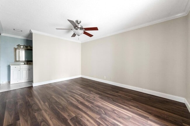 Building Photo - 3757 Cocoplum Cir