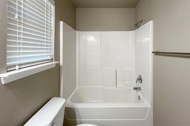 Building Photo - 7804 Bennie Terrace