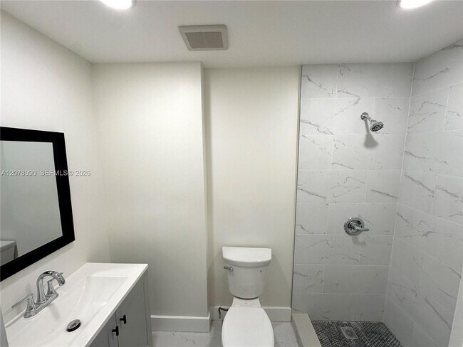 Building Photo - 2120 SW 83rd Ave