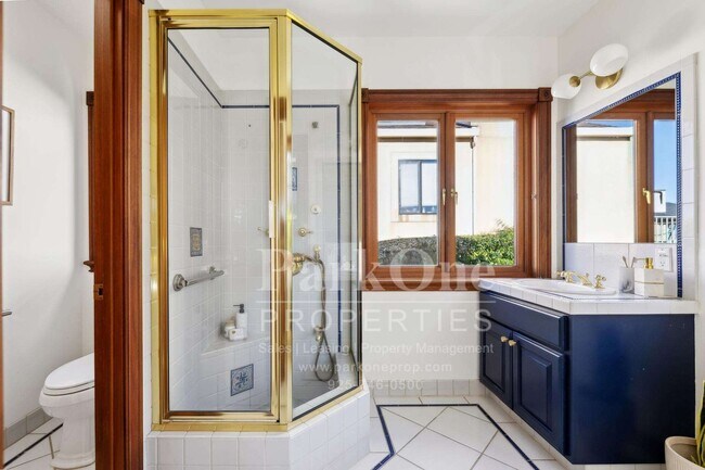 Building Photo - Short term, furnished possible for this magnificent home.