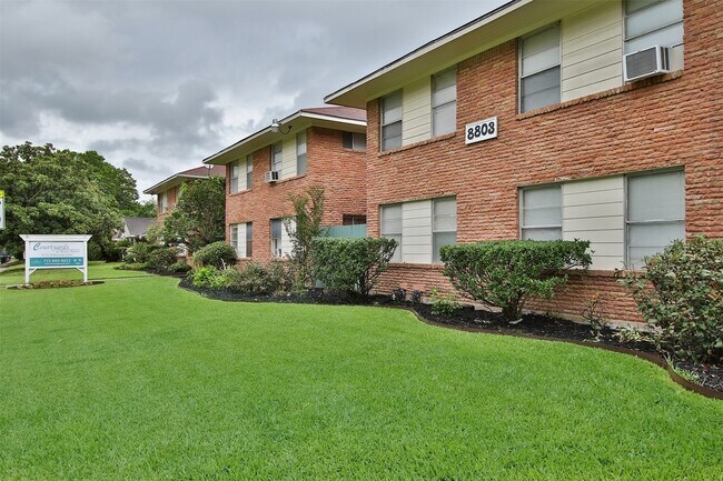 Building Photo - 8803 Timberside Dr