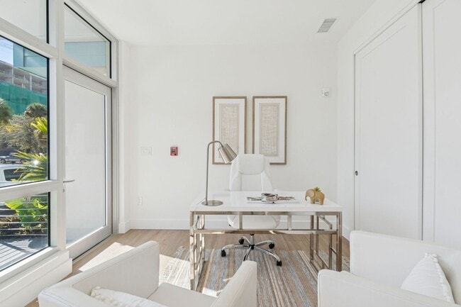 Building Photo - 1343 4th St