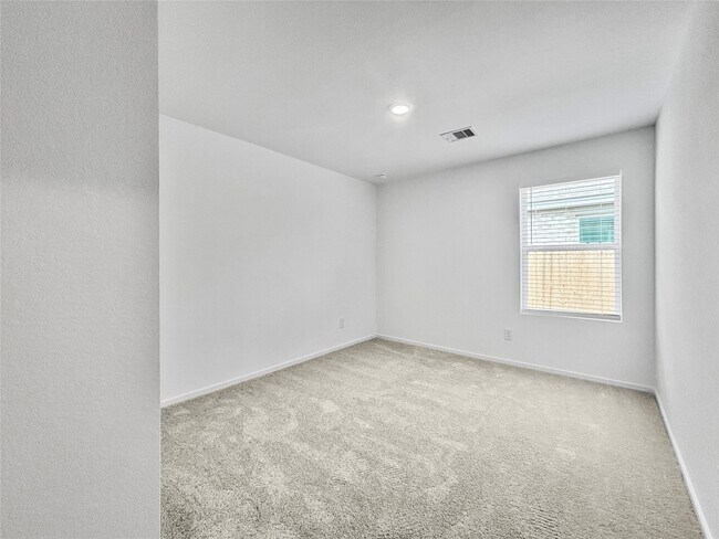 Building Photo - 5830 Starling Dr