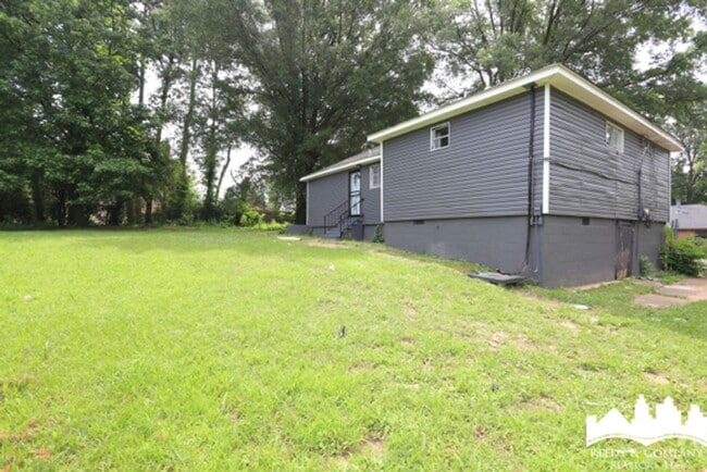 Building Photo - 158 Pickett Rd