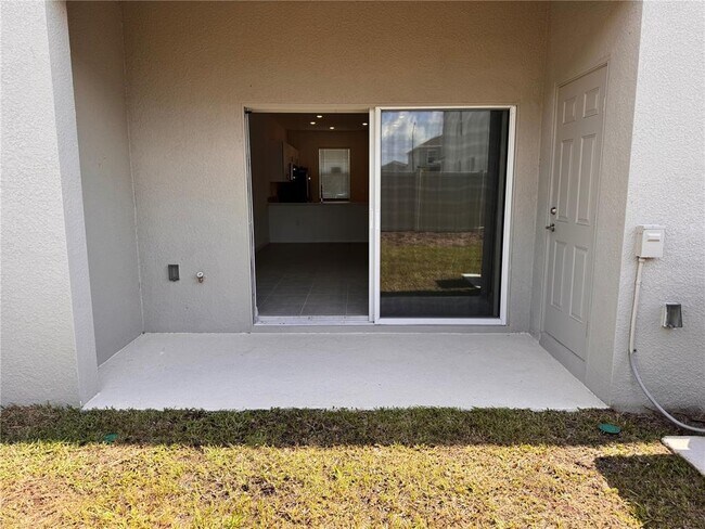 Building Photo - 3132 Skyline Lp